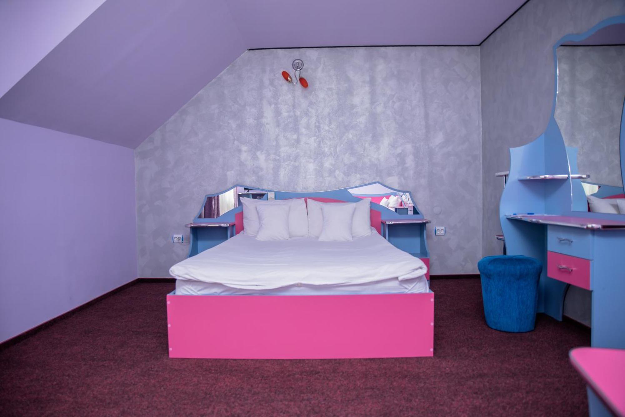Hotel Yax Câmpeni Cameră foto